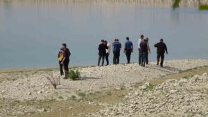 malatya-battalgazide-piknikcilerin-ihbariyla-goletten-erkek-cesedi-cikarildi-6R1HxbVF